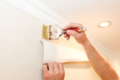 Pose de papier peint à la Thieuloye — revêtements muraux et toiles de verre